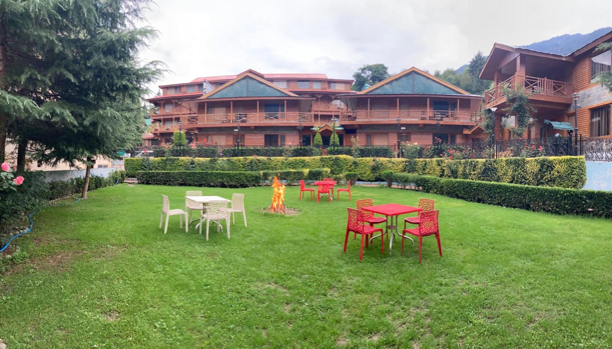 Hotel The North Wind In City Center, Manali Kültér fotó