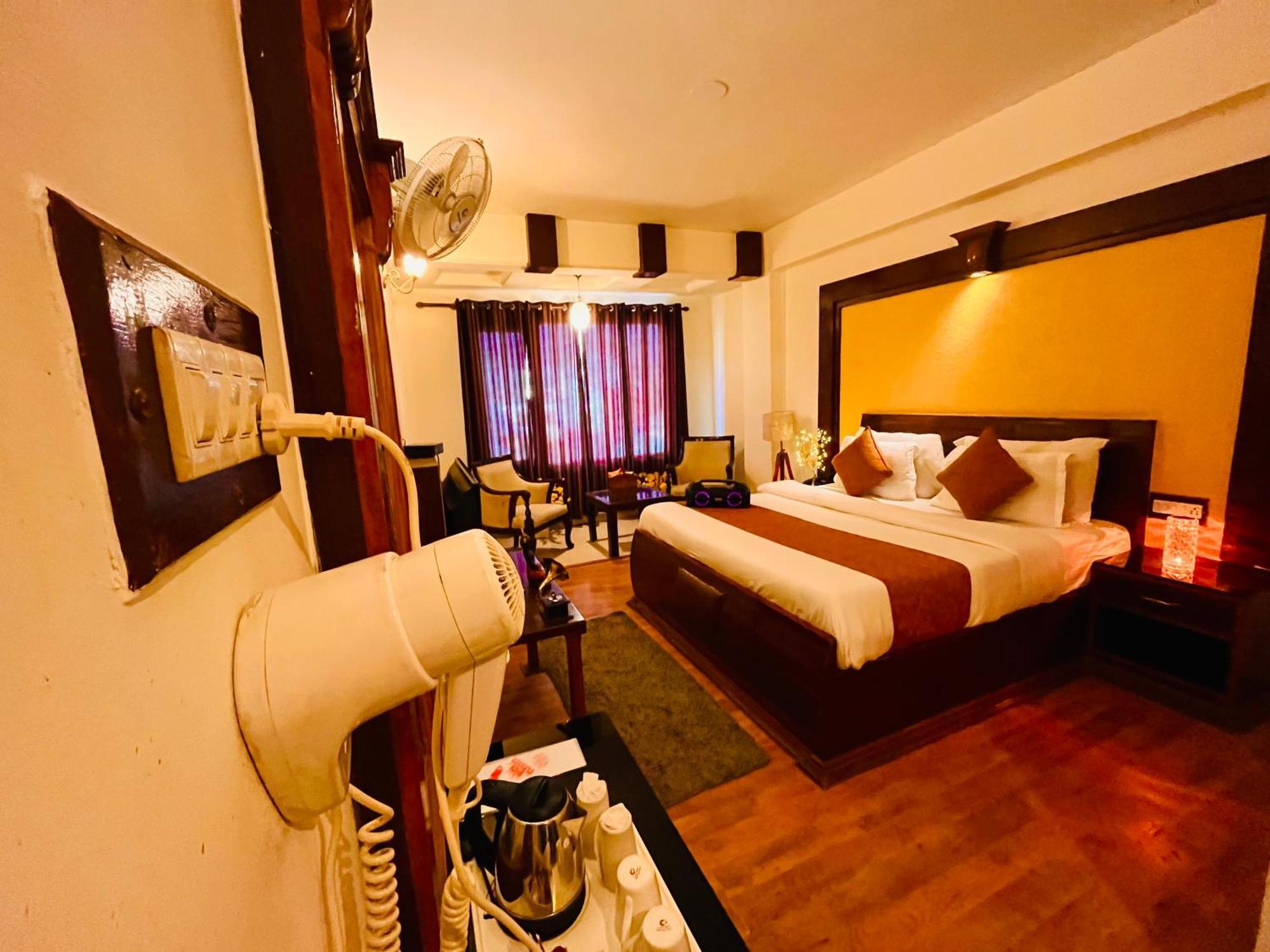 Hotel The North Wind In City Center, Manali Kültér fotó