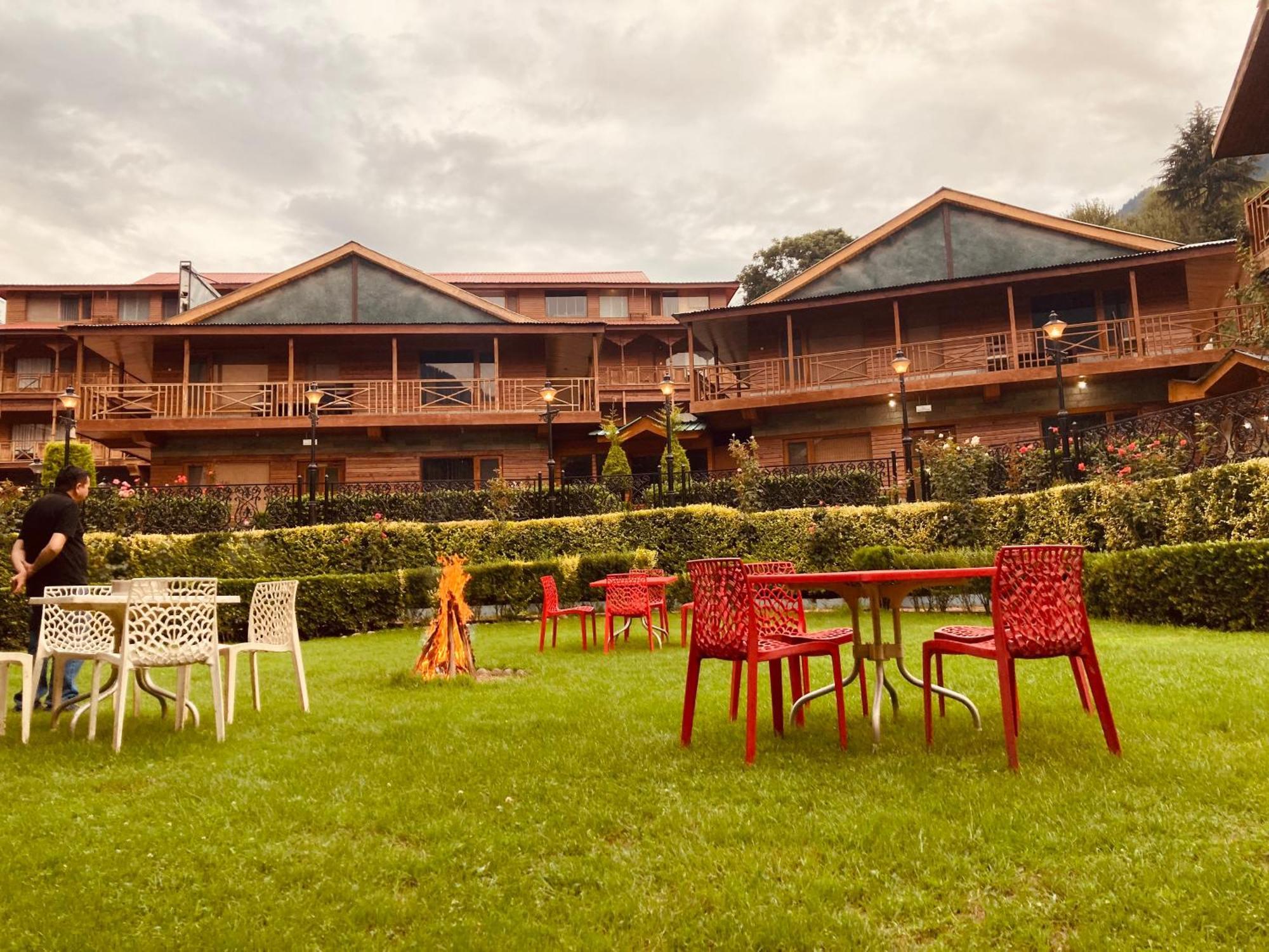 Hotel The North Wind In City Center, Manali Kültér fotó
